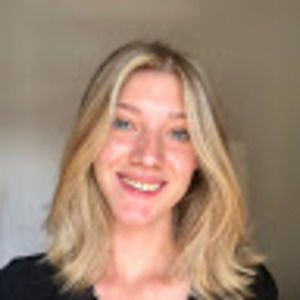 Meet your Posher, Courtney